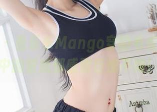 爱蜜社 – 看乐乐Mango穿的毛衣，照片中的壁纸都感到自愧不如！