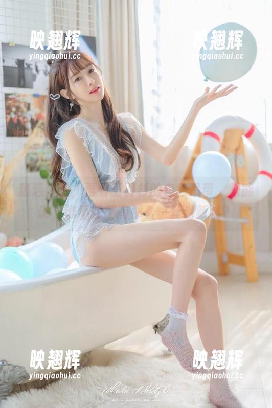 王羽杉 精选图片,再看王羽杉的白色吊带,只能说,谁不想拥有那么一丝清新呢?