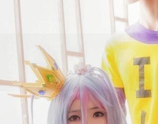 油亮演绎，白易子教主的私拍完全不腻！哈哈，你们信不信？