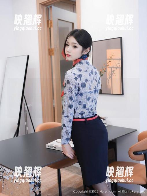 秀人网 - 原图里的Candy糖糖连衣裙，仿佛要出屏吸引我，下载过程要留意那些细节！