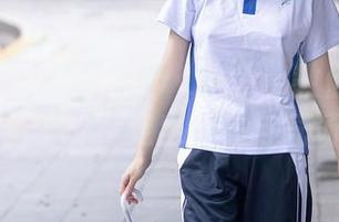 秀人网 – 牛仔套图：Luvian教你如何穿着牛仔，走出个性与气场