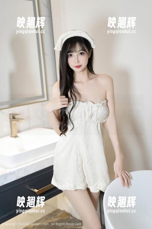 秀人网 - 乔一一的夏天写真集，谁说纪念是那么沉重的事？这些“资源”轻松得厉害。