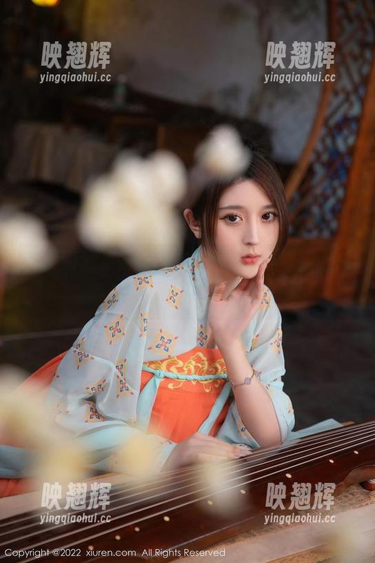 秀人网-伊丽莎有点白 秀人网 - 最新透明系列,伊丽莎有点白在照片里消失了,别眨眼!