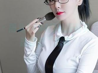 秀人网 – 雨儿1494的礼服盛典，写真就该这样“放肆”