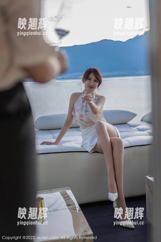 秀人网-静颜宁 秀人网 - 当静颜宁碰上浴缸:在线的意外!