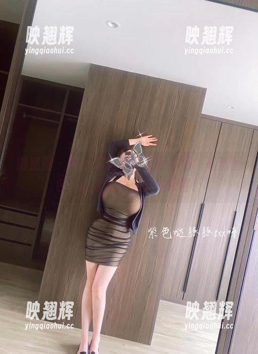 童小芯 微密圈 - 童小芯教你居家新姿势,高清图包,让沙发角落充满惊喜!