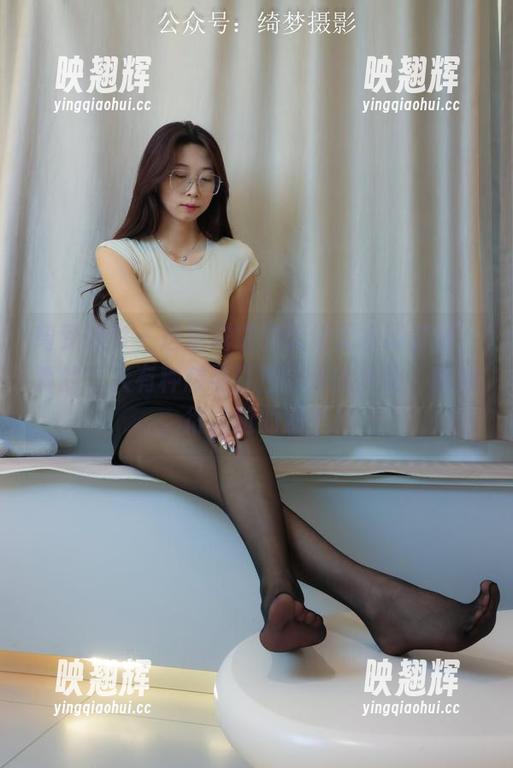 绮梦摄影-露露 绮梦摄影 - 这组露露的无修无水印套图,真的让人有种想要打包带走的冲动,哈哈,很尴尬的那个!