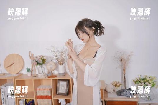 微密圈 - 想做夏天的小舰长吗？羊小雪juvia教你，白色泳装全套下载速来！