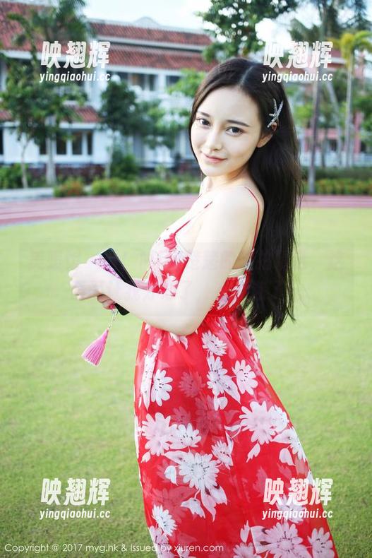 美媛馆 - 看！Milk楚楚的旅拍精选，这画面让我分心了，有点迷了！