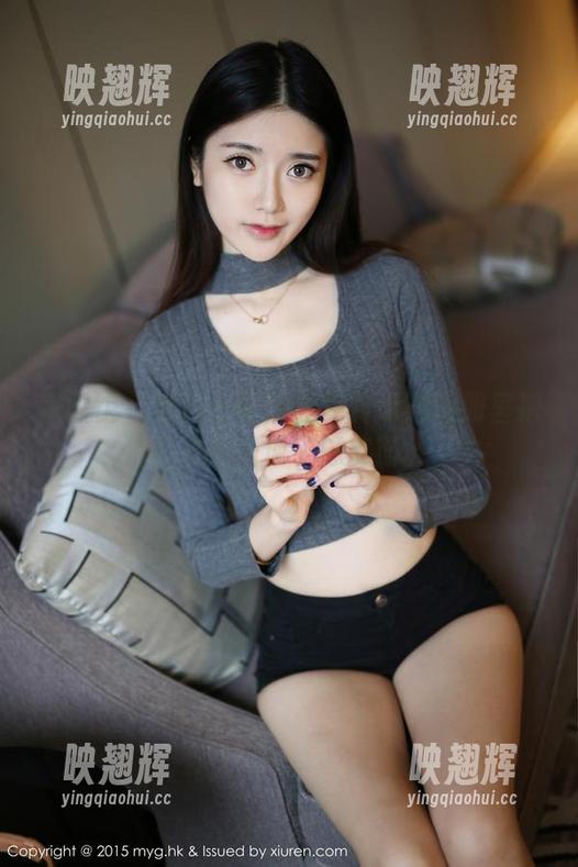 美媛馆-王馨瑶 美媛馆 - 看!王馨瑶在免费瑜伽图册里把自己都扭成了橡皮筋。