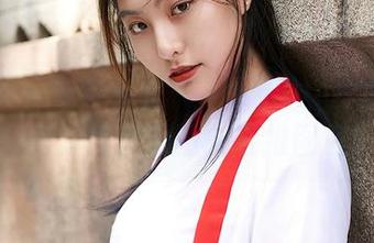 蜜桃社 – 阵阵书卷气，萌美Moemi校服走起：直击原图，直推图包！