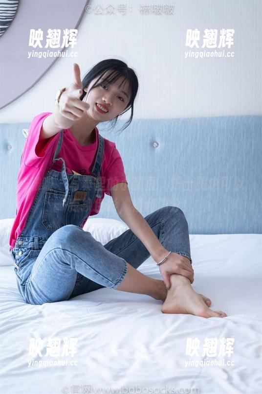 袜啵啵-小甜豆 袜啵啵 - 写真里的小甜豆,护士服也可以变换色彩,福利满分!