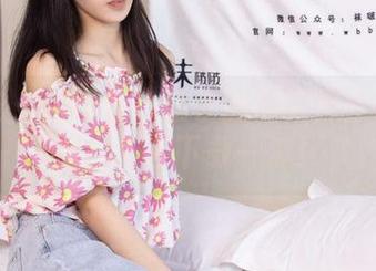 袜啵啵 – 看图包！稚予的油亮黑丝暗示到底，快去下载一波！