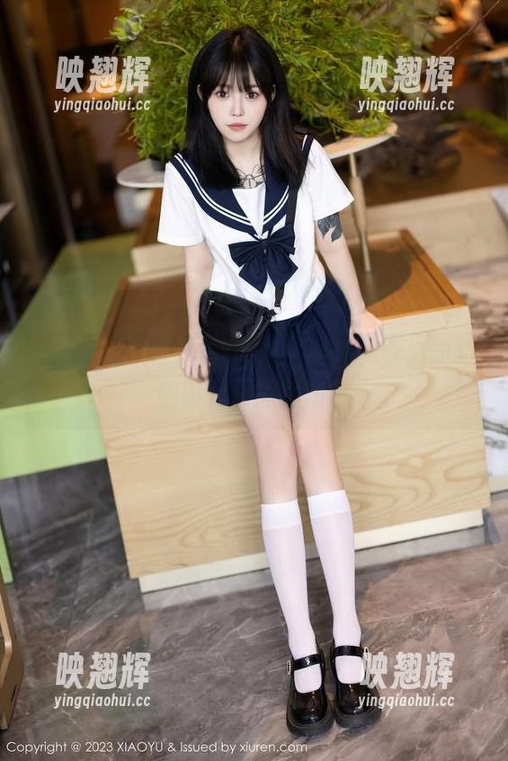 语画界 - 梦心月制服照：一秒钟穿越回校园时代，原图请戳