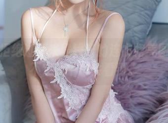 谁能拒绝过期米线线喵的连衣裙美图？说不定梦中也会看到。