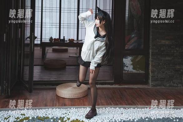 面饼仙儿的足控铃兰作品合集，原图里的每一张我都陷得很深。